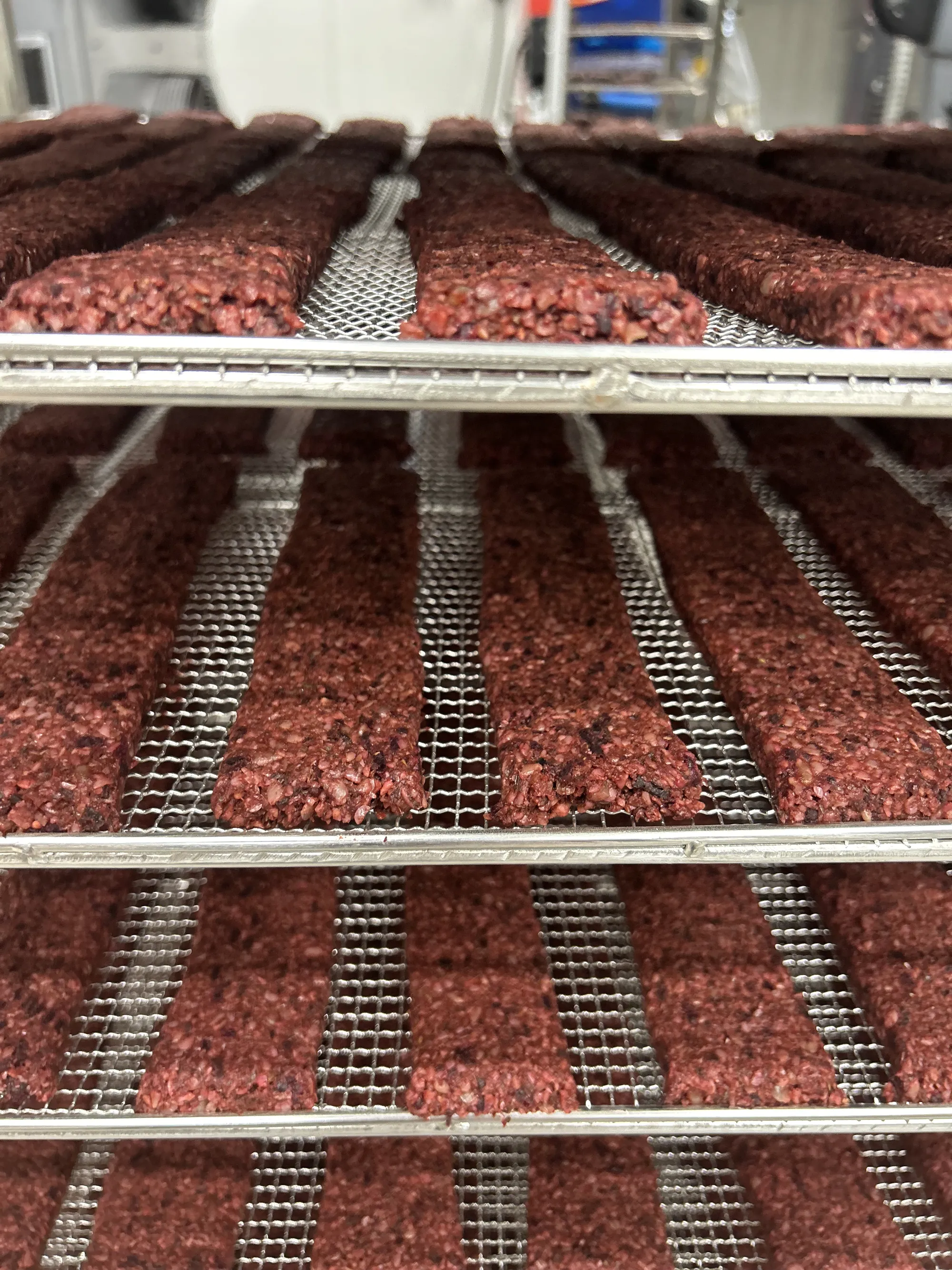 senarro-factory-loukanka-pre